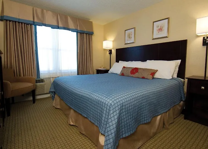 Harrison Hall Hotel 2*